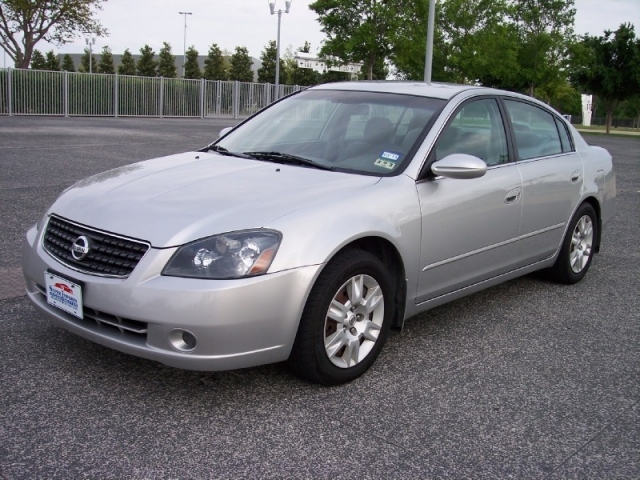 Nissan altima 2005 silver #2