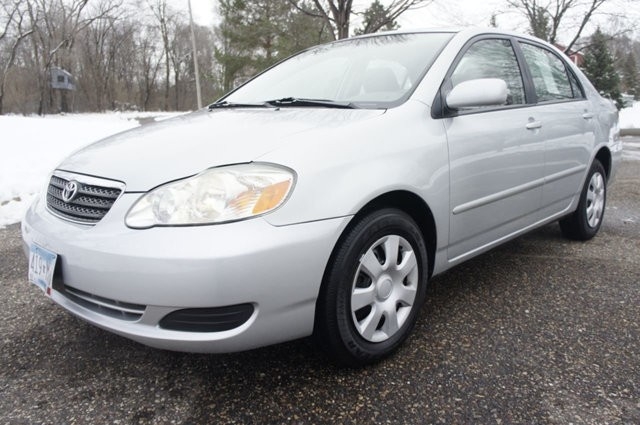 2005 toyota corolla ce features #1