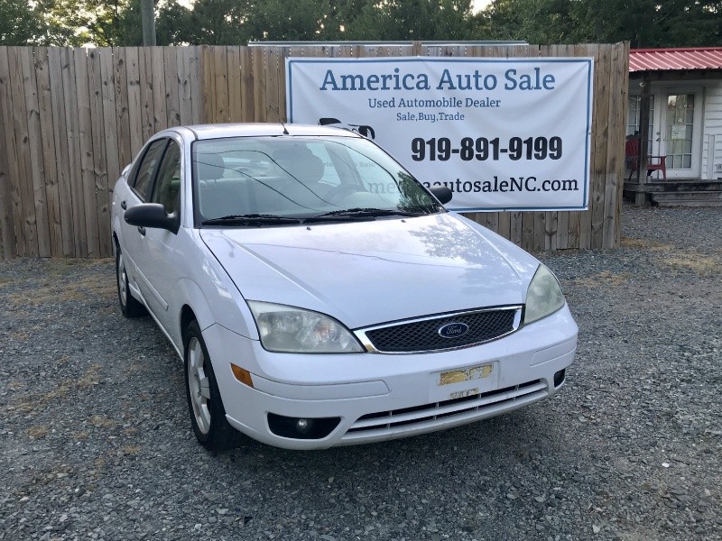 2005 Ford Focus 4dr Sdn Zx4 S