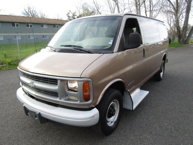 2000 Chevrolet Express Van Review Edmunds