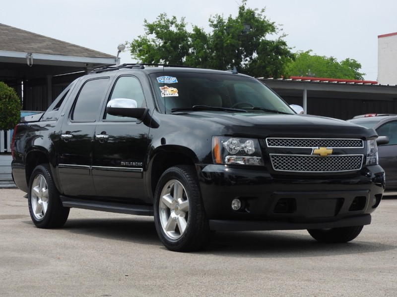 2012 Chevrolet Avalanche 4wd Crew Cab Ltz Best Car For Less Auto