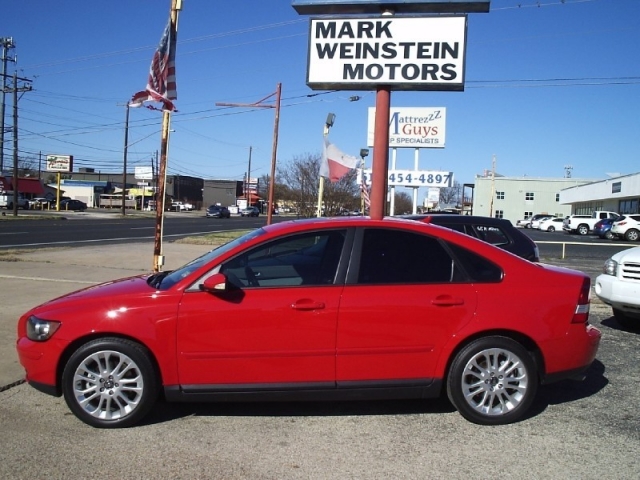 One Owner 2004 Volvo S40 T5 2004 5 2 5l Turbo Automatic 4door