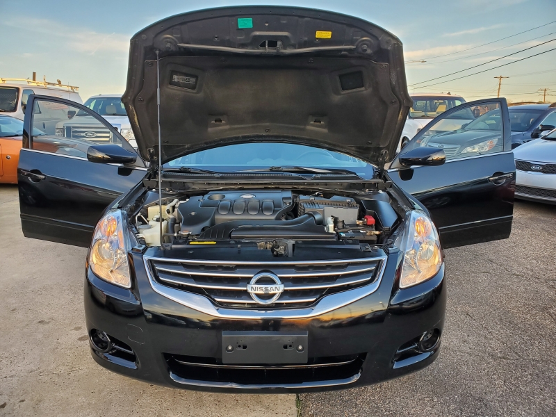 2010 Nissan Altima 4dr Sdn I4 Cvt 2 5 S Mac Motors Dealership In