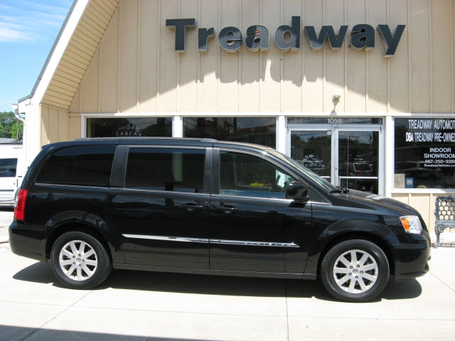 2013 Chrysler Town Country Touring W Dvd Treadway Automotive Inc