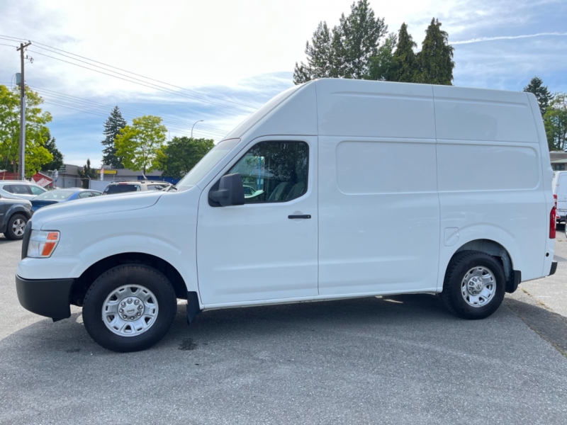 Nissan NV Cargo 3500 HD SV with High Roof 2012