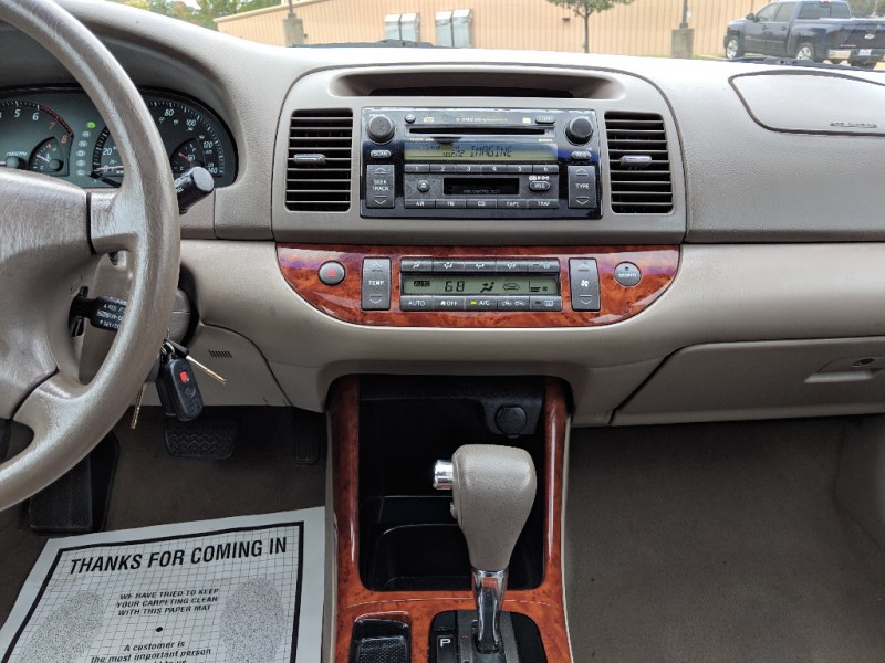 2002 Toyota Camry 4dr Sdn Xle V6 Auto
